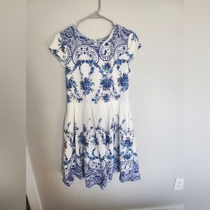 Chic White and Blue Patterned Midi Dress